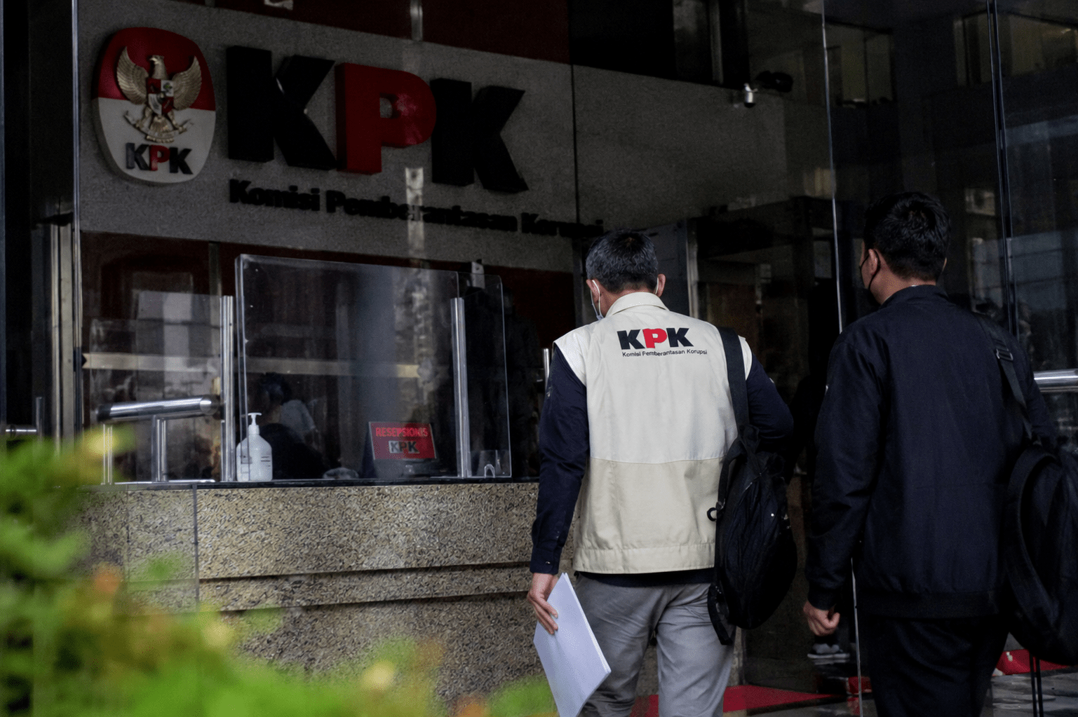 KPK Pertimbangkan Jemput Paksa Fitri Assiddikki