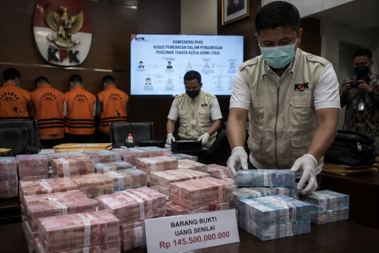 KPK Telusuri 96 Rekening dalam Kasus Imigrasi, Aliran Dana Diduga Capai Ratusan Miliar