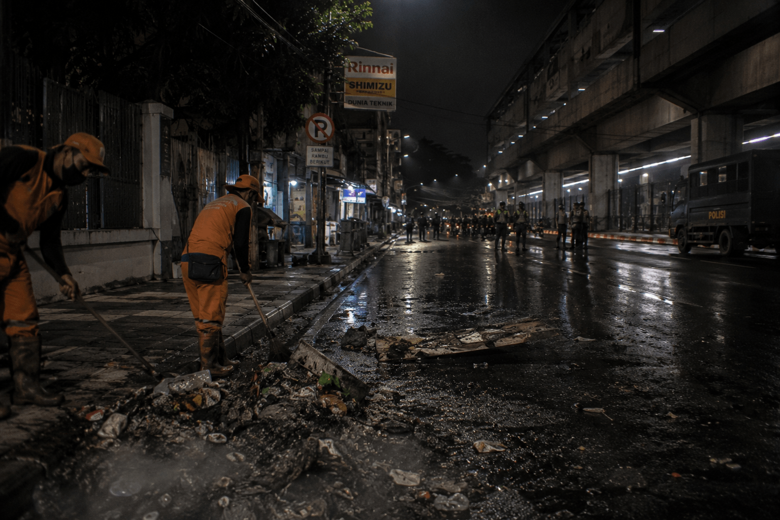 Massa Aksi di Salemba Bubar, Situasi Kembali Normal Setelah Sempat Diwarnai Pembakaran Sampah