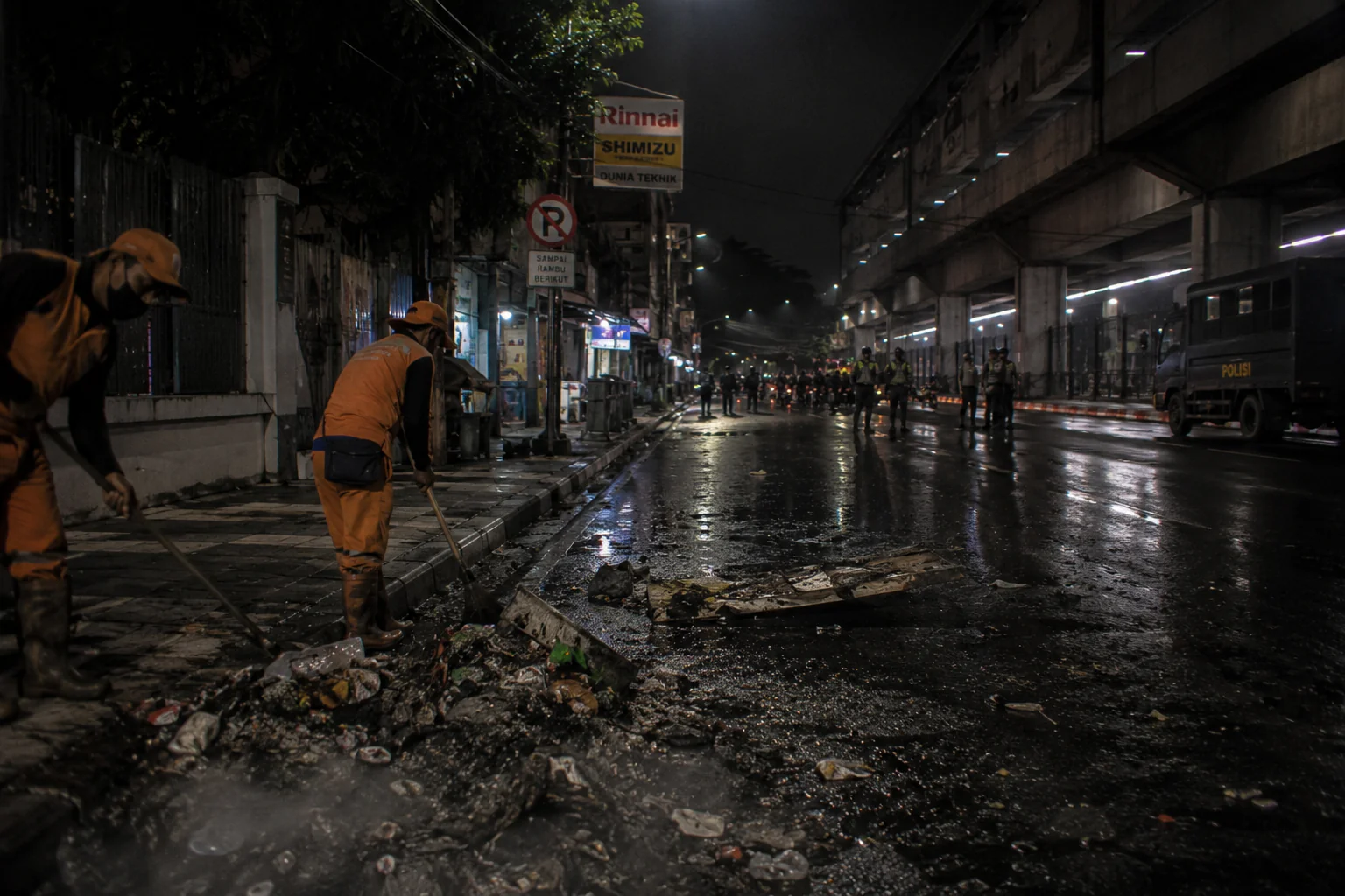 Massa Aksi di Salemba Bubar, Situasi Kembali Normal Setelah Sempat Diwarnai Pembakaran Sampah