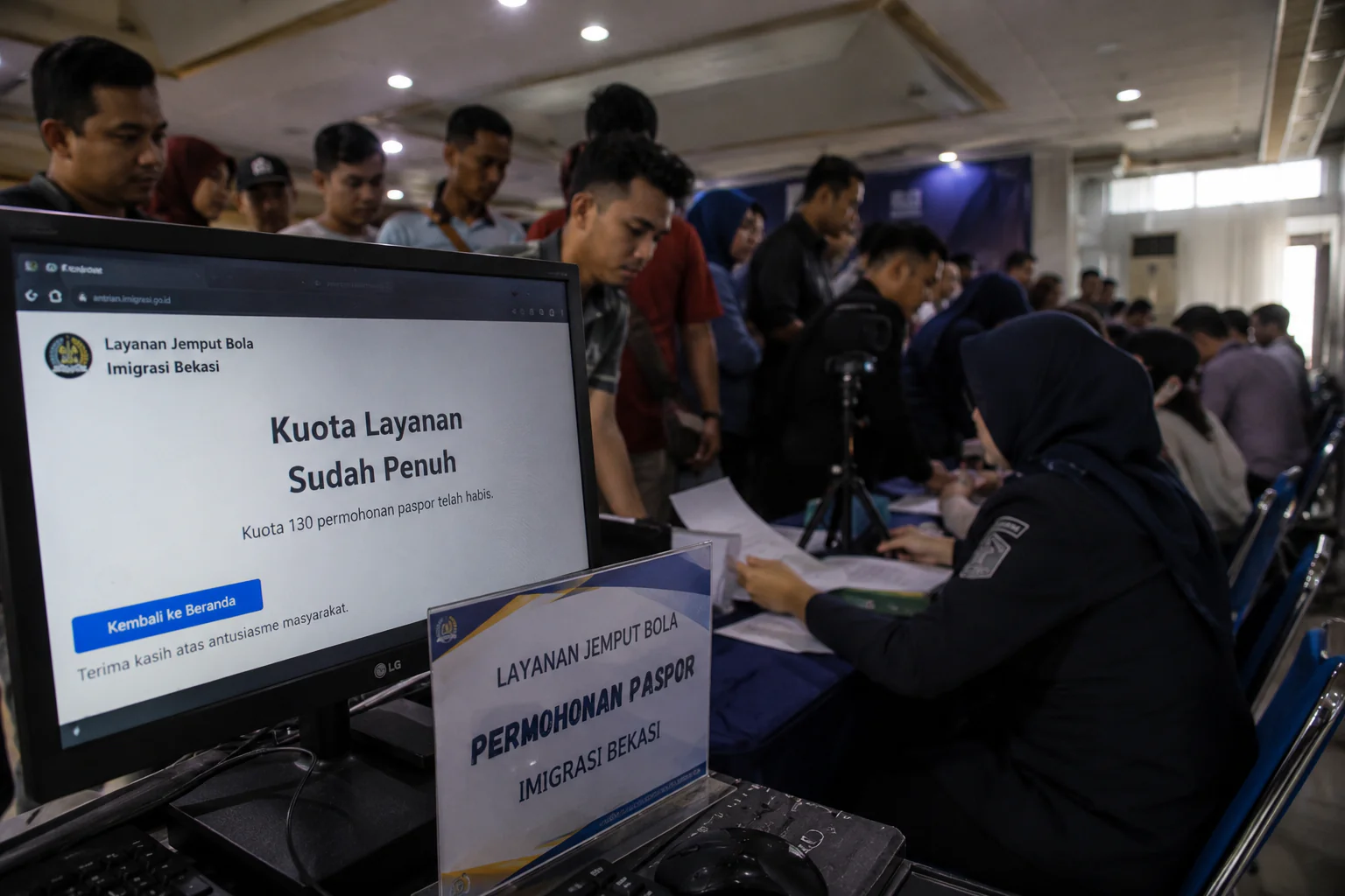Layanan Paspor Keliling Imigrasi Bekasi Diserbu Warga, Kuota 130 Pemohon Habis dalam Hitungan Jam