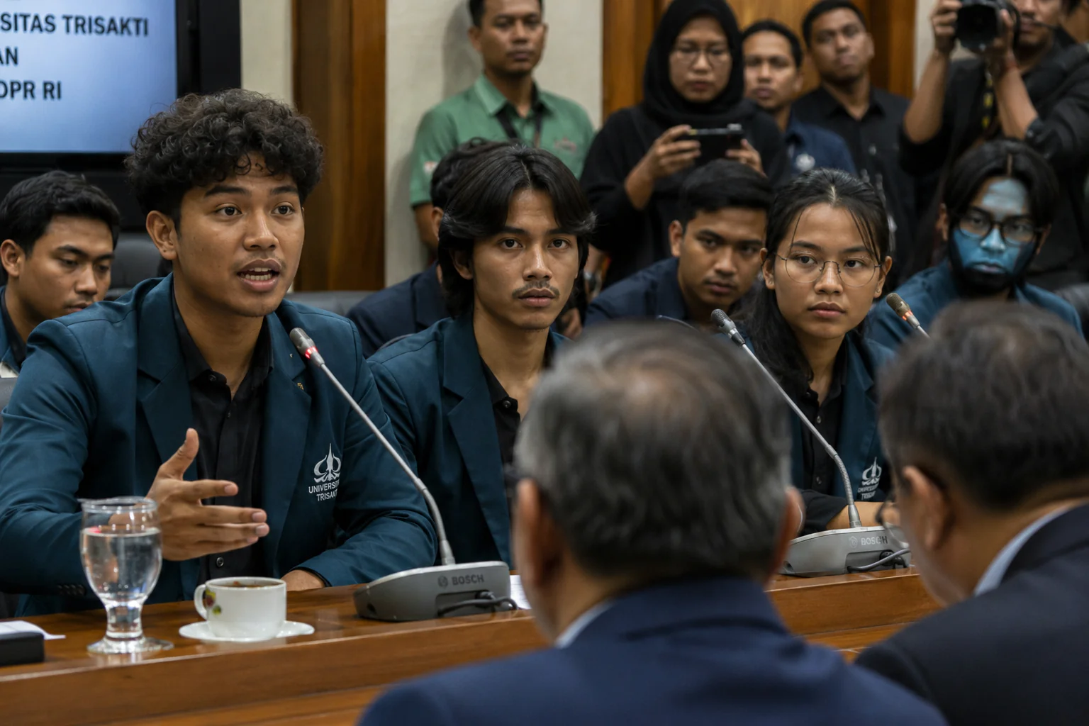 DPR Soroti Nasib 16 Mahasiswa Trisakti yang Masih Berstatus Tersangka